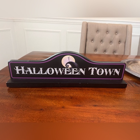 Halloween Town Wooden Sign Nightmare Before Christmas 18” Disney Home Decor - Picture 1 of 3